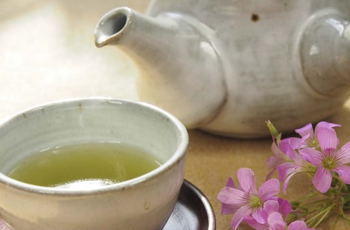 Pot of green tea